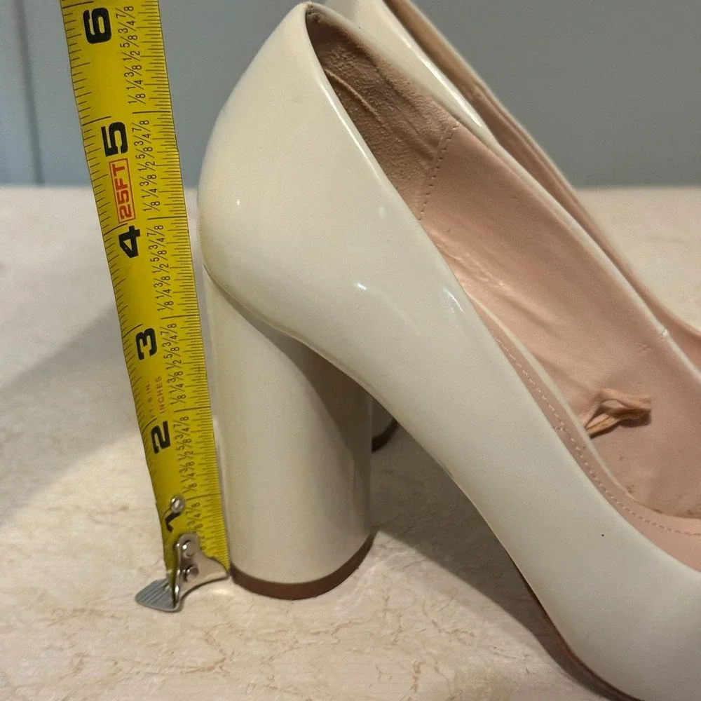 ZARA Trafaluc Block Heel Pumps Patent‎ Ivory White Size 38 US 7.5–8 S